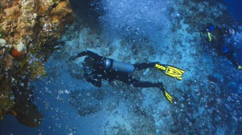 Divers going into cave from above SR 1 Video stock 721150