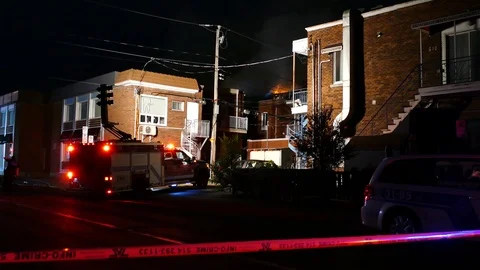 DIverse emergency vehicle at structure fire Stock Footage 115931542