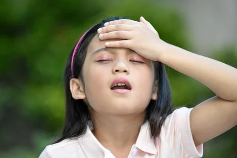 Diverse Girl Memory Problems Foto stock