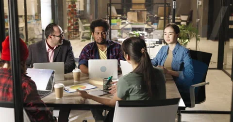 Diverse multiethnic programmers or developers on brainstorming session. Teamwork Видео 163547263