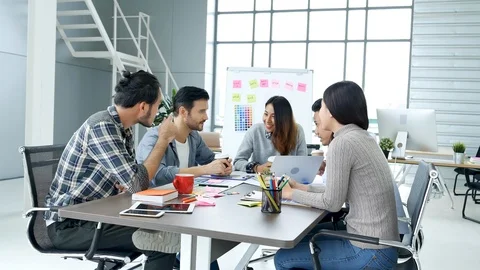 Diverse office team creative agency meeting present design ideas young startup g Видео 124198328