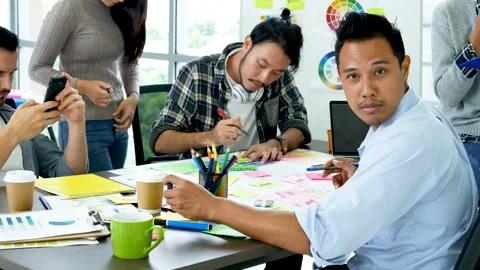 Diversity multiethnic team group of business people Present meeting conference r Video stock 159781729