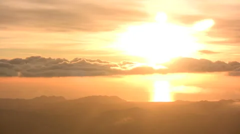 Diving below the clouds during sunset HD Видео 6413027