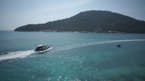 Diving boat on sea 動画素材 41996275