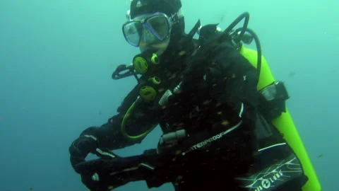 Diving Deep in the Ocean Blue, Exploring Sea Life at the Mariana Trench Video stock 321062157