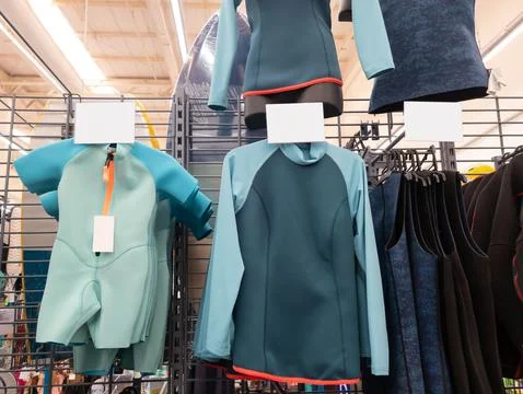 Diving suits in store. Foto stock