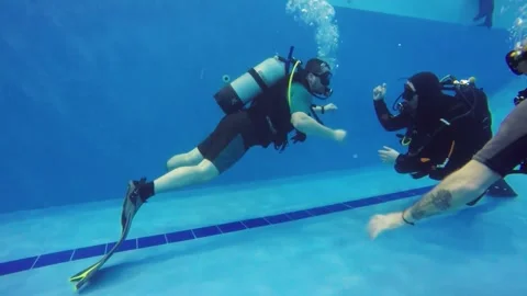 Diving training in a swimming pool. Stock Footage 301333462