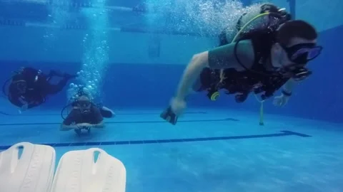 Diving training in a swimming pool. Stock Footage 301333585
