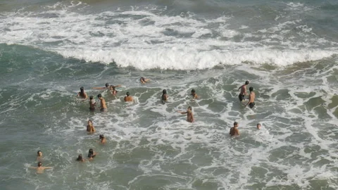 Diving in the waves. Stock Footage 316696031