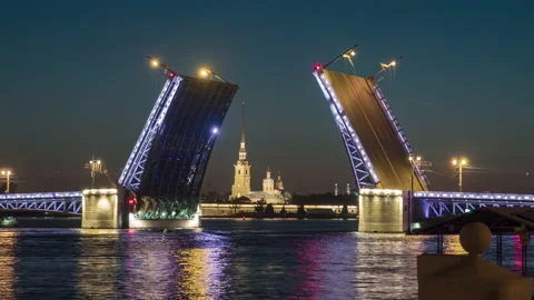 Divorcing of The Palace Bridge in front of Peter and Paul fortress. Stock Footage 190848436