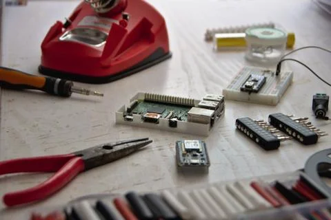 DIY Electronics 2 - Raspberry Pi, Arduino Nano, LED Strip, Soldering Foto stock