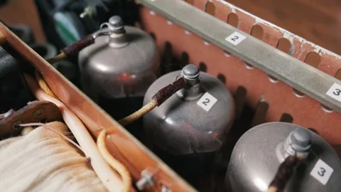 Diy Valve Amplifier Chassis Interior with Glowing Radio Tubes 스톡 동영상 334130723