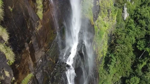Diyaluma Waterfall Stock Footage 201500101