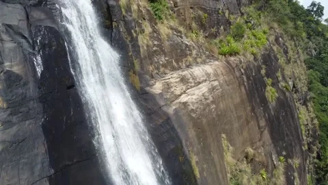Diyaluma Waterfall Stock Footage 201500102