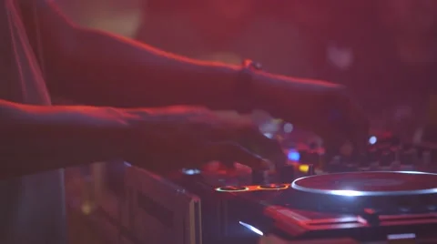 DJ active on media cd player Stockbeeldmateriaal 46054657