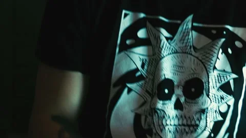 Dj with a dj controller Vidéo 165135008