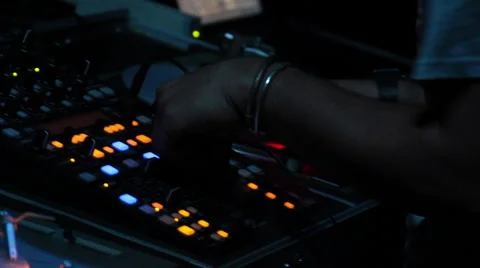 Dj hands in action Stock-Footage 41280552