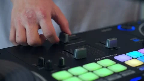 DJ Hands Close-Up Real Time Scratching Faders on Pioneer DJ Controller with LED Видео 330977513