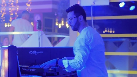 DJ party Stockbeeldmateriaal 124614462