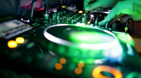 Dj in session 库存影片 53076895