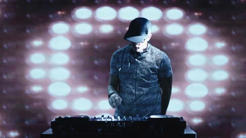 DJ standing at mixing desk Stock-Footage 170206933