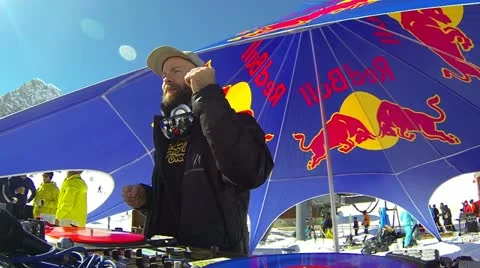 DJ in Tignes Video stock 22395535