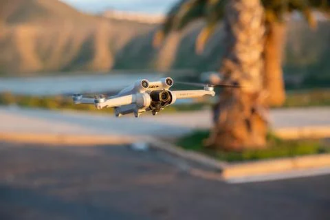 A DJI Mini 3 Pro drone in flight, DJI's new lightweight drone. Foto stock