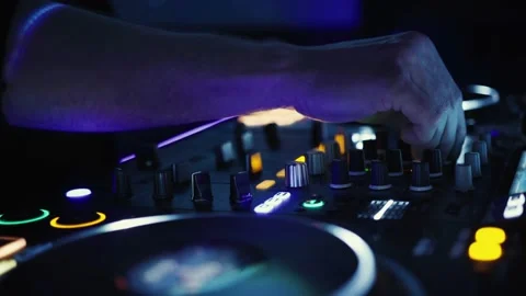 DJ's at work Vídeos de archivo 182997541