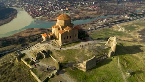 Djvari Monastery overlooking the confluence of the Aragvi and Mtkvari rivers. Stock Footage 271201561