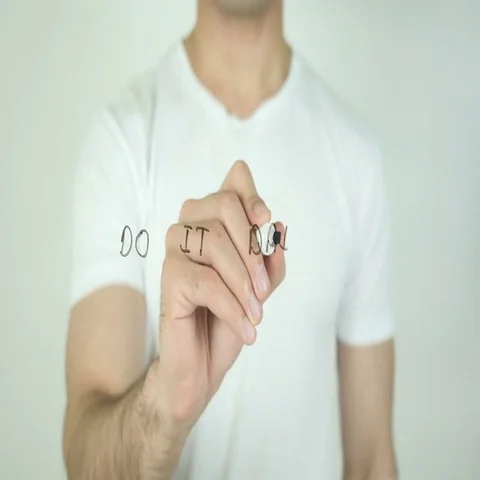 Do it Daily, Writing On Transparent Screen Vídeos de archivo 69536220