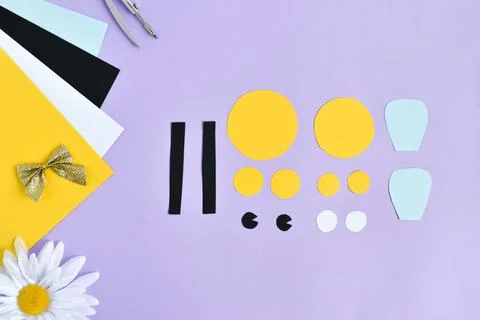 DO IT YOURSELF. DIY bees made of colored paper with kids at home. Step-by-ste Stock Photos