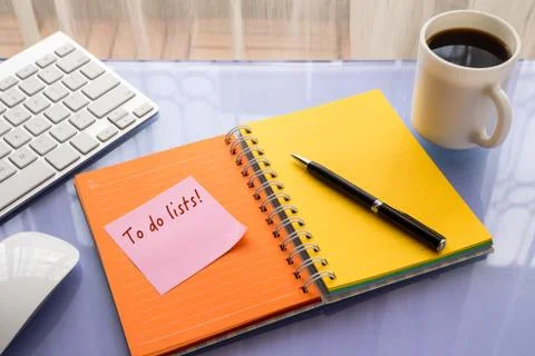 To do lists word on reminder notepad Stock Photos