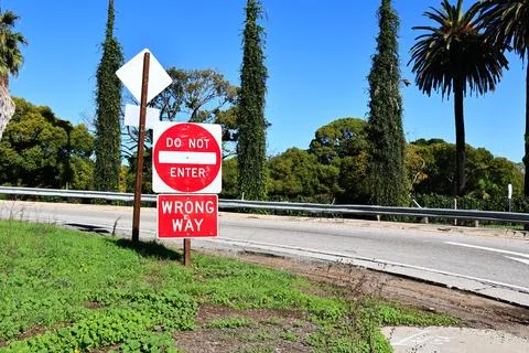Do Not Enter – Wrong Way traffic sign Stock Photos