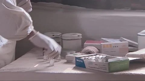 Do surgery Stock Footage 235264206