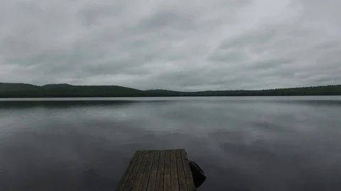 Off dock on gloomy day 動画素材 77722933