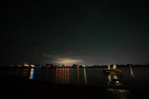 Dock on Lake at Night Astro Timelapse 스톡 동영상 219294948