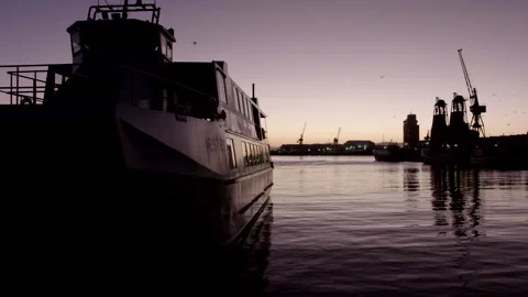 Docked Boat at sunset in Victoria and Alfred Waterfront Stock Footage