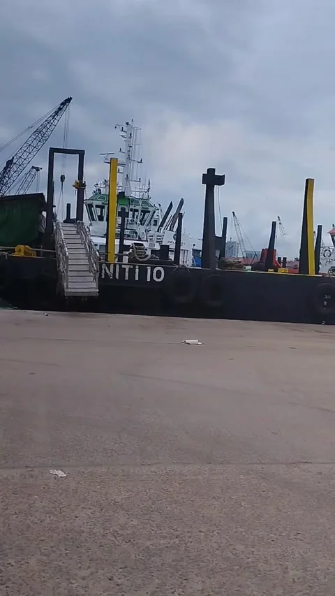 Docking ship Stock Footage 221122800