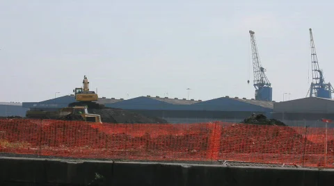 Docks Digger Video stock 730578