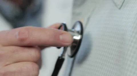 Doctor Checking Heart Rate 스톡 동영상 1081006