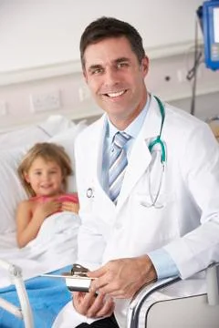 Doctor with child patient in USA Accident and Emergency Stock Photos