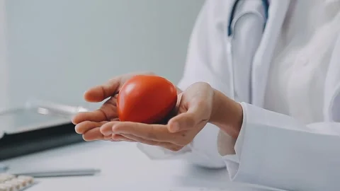 The doctor explains the anatomy of the s... Stock Video Pond5