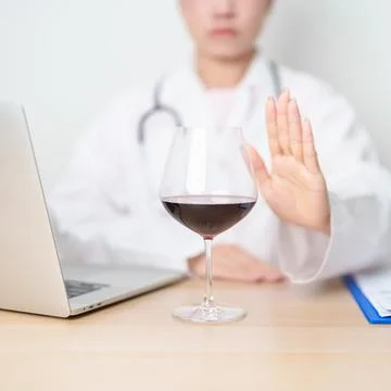 Doctor hand stop to refuse Wine, quitting drink for healthy liver, prevent .. Stock-Fotos