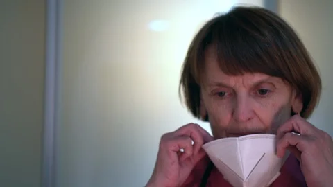 Doctor in mask Stock Footage 127797530
