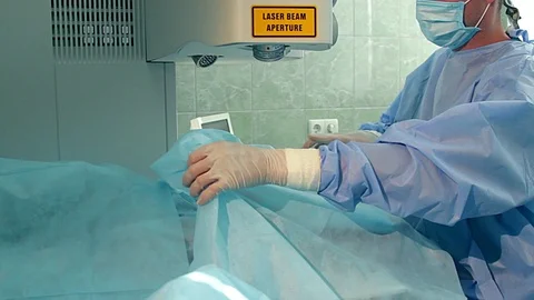 Doctor in ophthalmic operating room 스톡 동영상 100160118