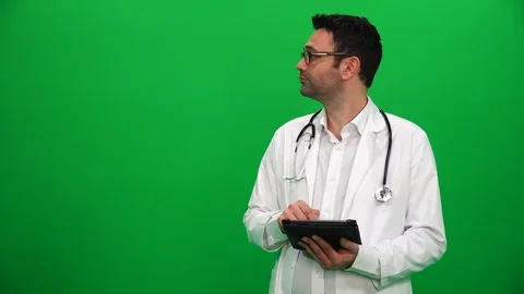 Doctor Presenting With Digital Screen. Right Side. 库存影片 88652344
