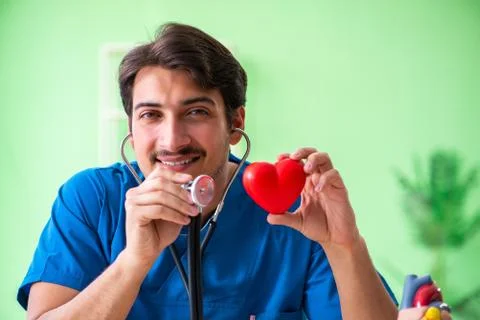 Doctor student explaining heart problems Foto stock