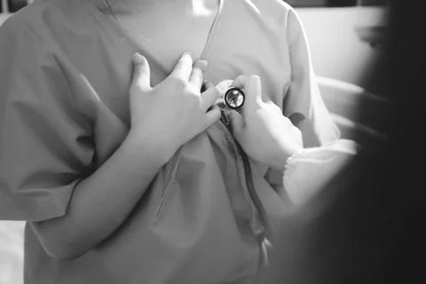 Doctor using a stethoscope checking patient with examining, presenting resu.. 스톡 사진