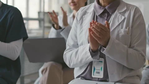 Doctors Clapping during Medical Seminar 動画素材 244787096