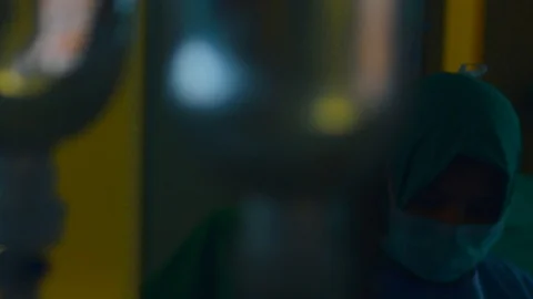 Doctors doing surgery Stock Footage 105820573